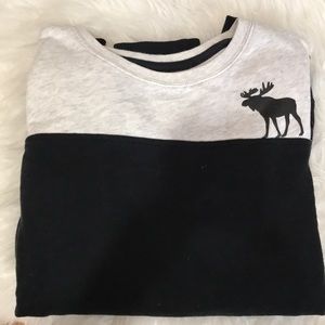 Abercrombie & Fitch Crewneck